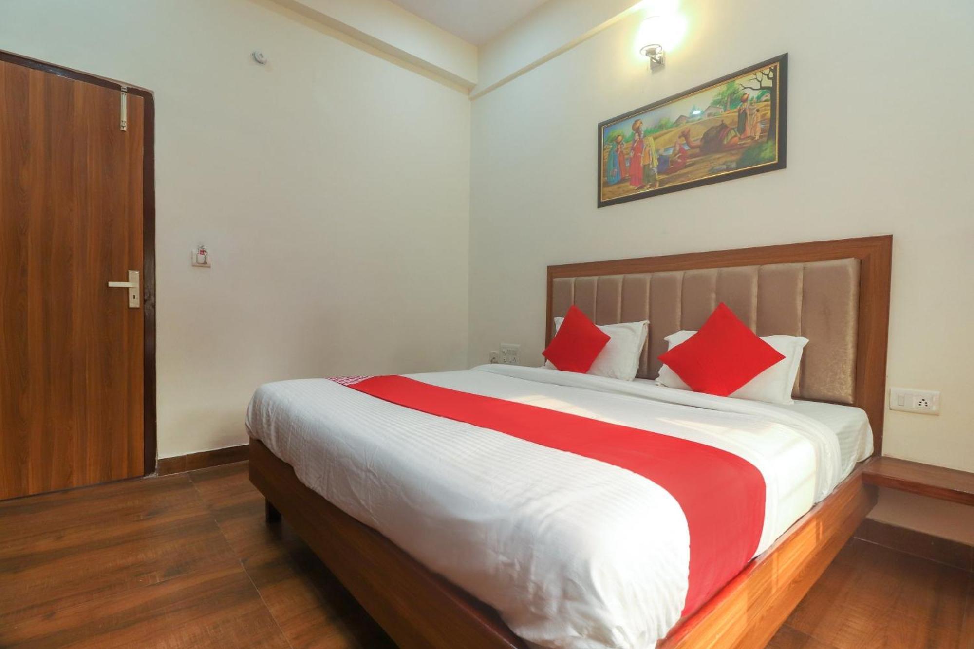 Hotel O Taj Classic Tajganj Luaran gambar