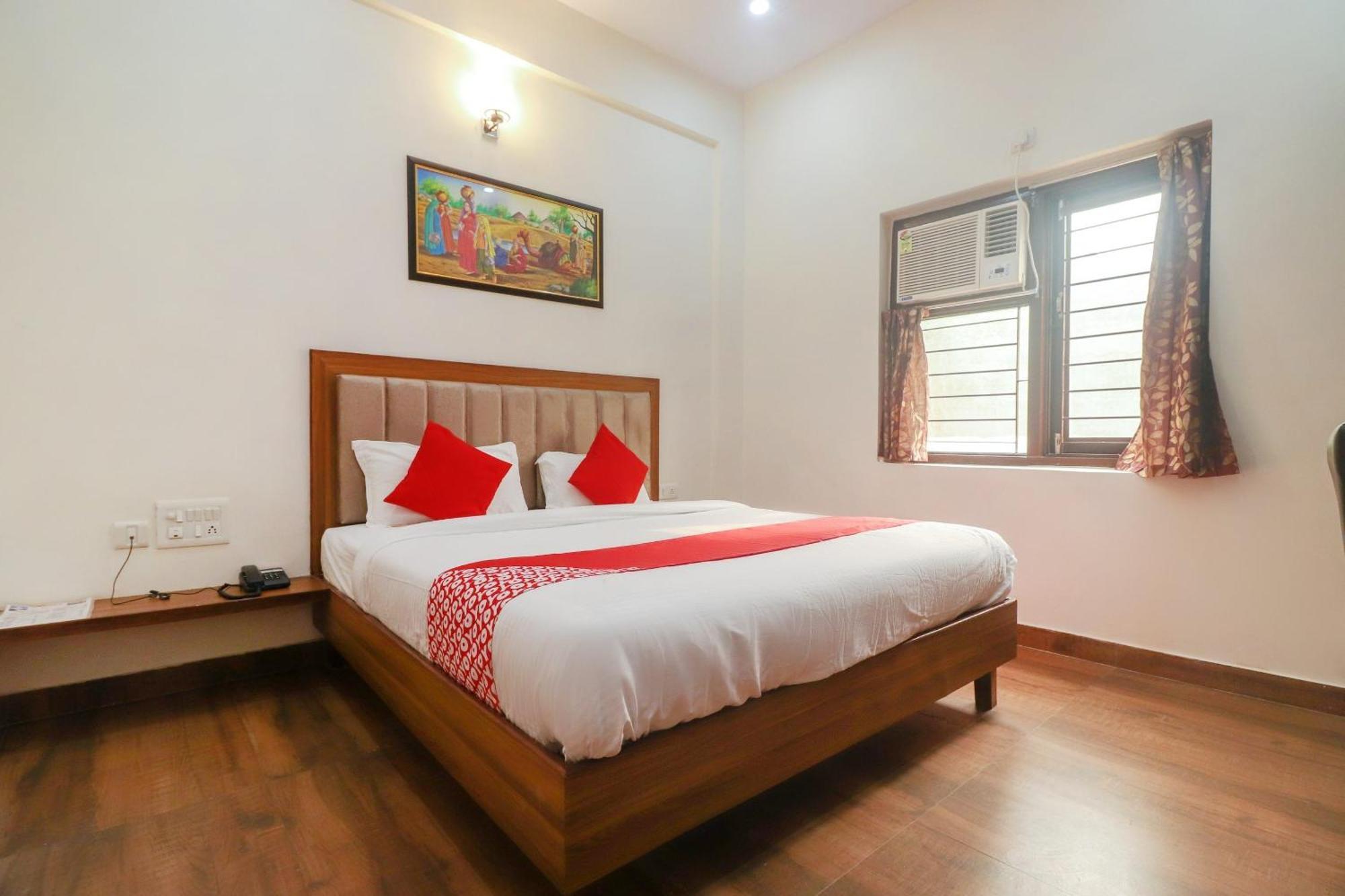 Hotel O Taj Classic Tajganj Luaran gambar
