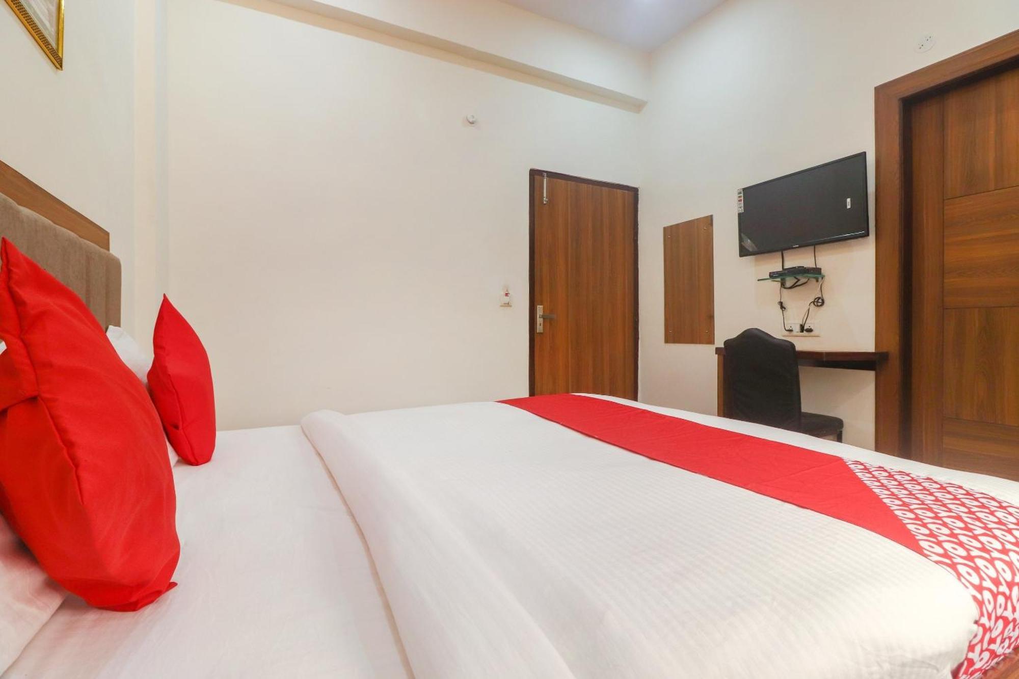 Hotel O Taj Classic Tajganj Luaran gambar