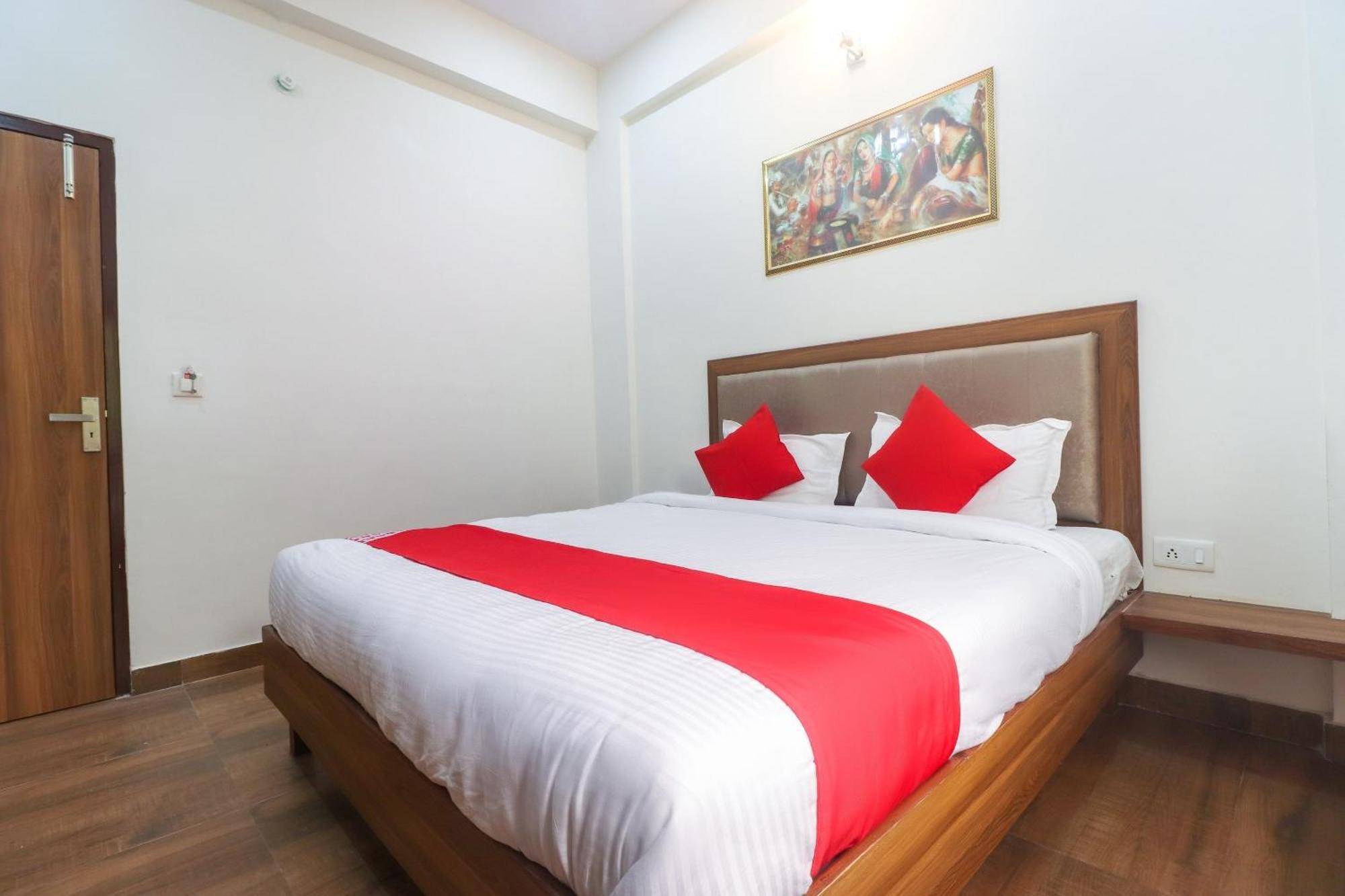 Hotel O Taj Classic Tajganj Luaran gambar