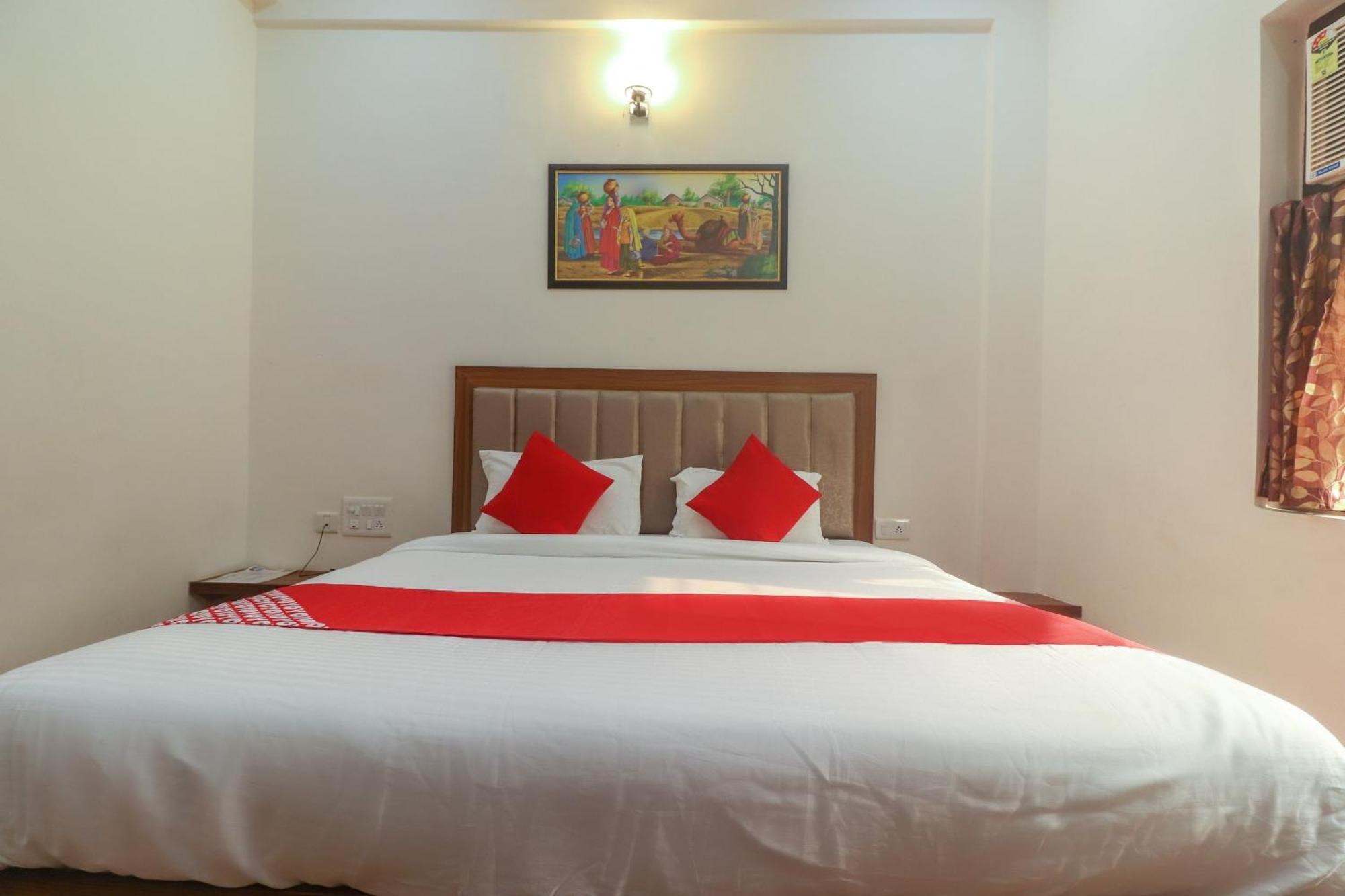 Hotel O Taj Classic Tajganj Luaran gambar