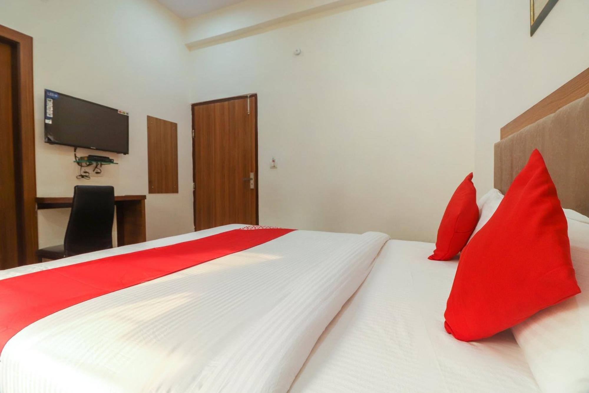 Hotel O Taj Classic Tajganj Luaran gambar
