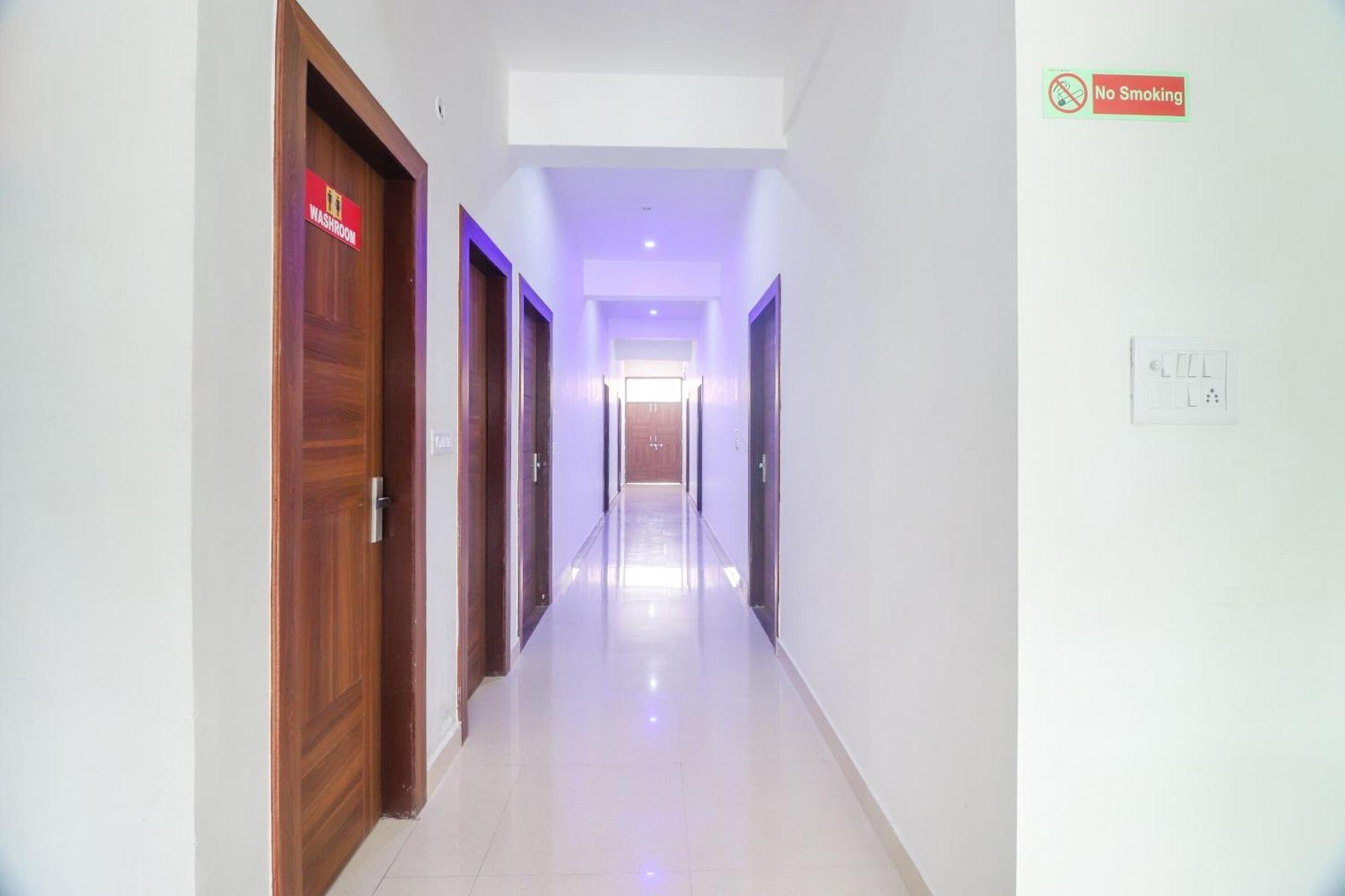 Hotel O Taj Classic Tajganj Luaran gambar