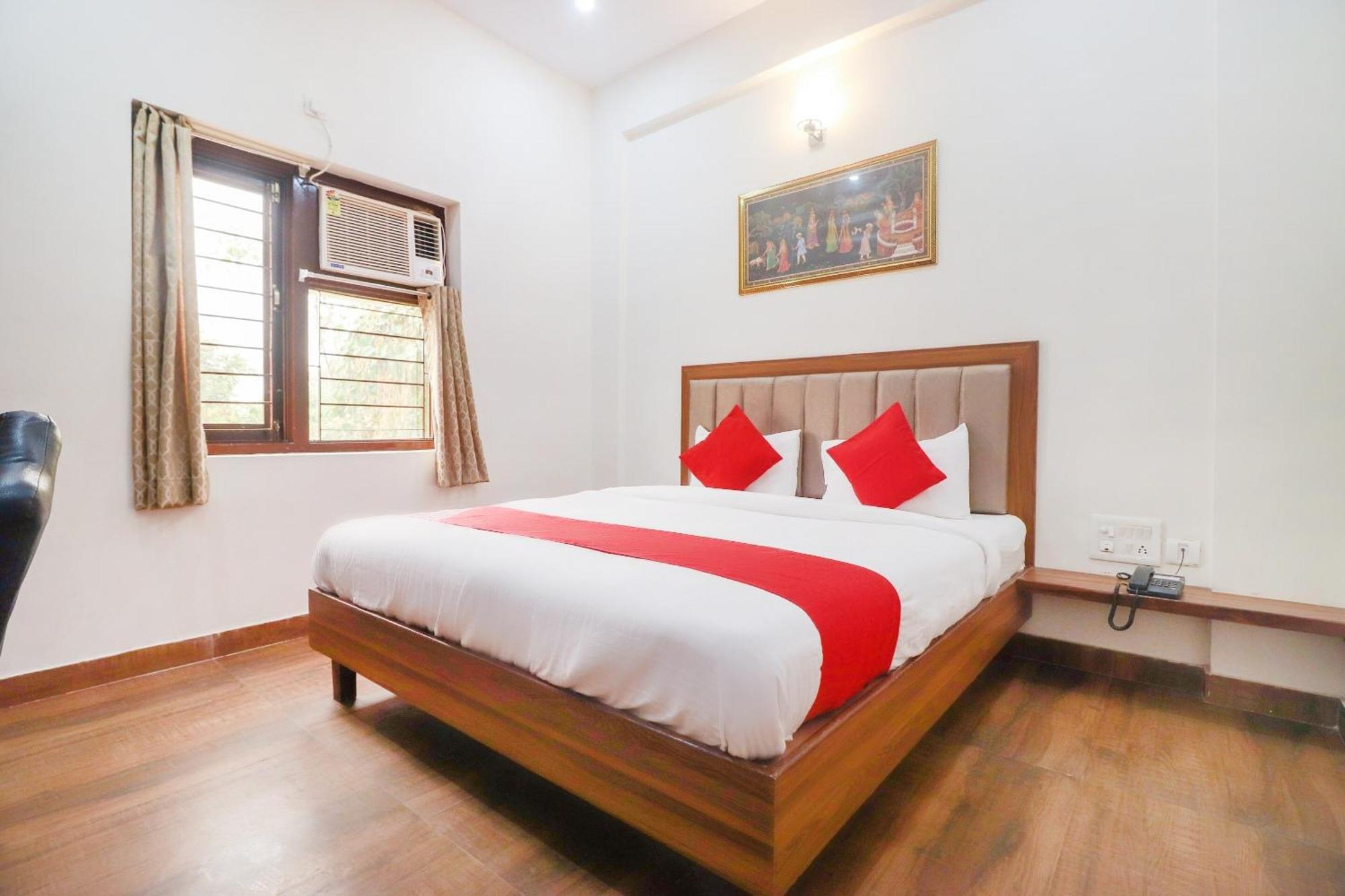 Hotel O Taj Classic Tajganj Luaran gambar