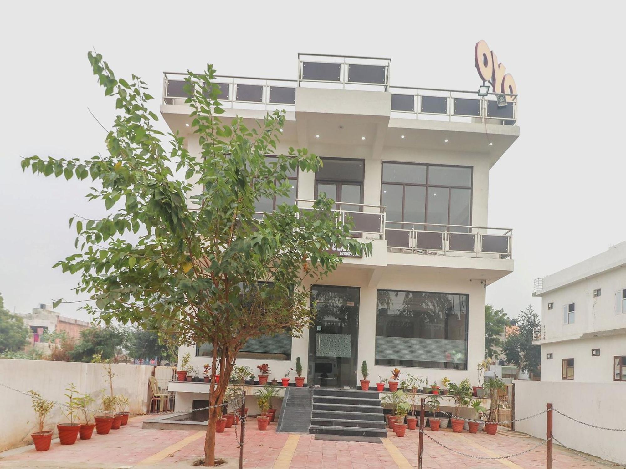 Hotel O Taj Classic Tajganj Luaran gambar